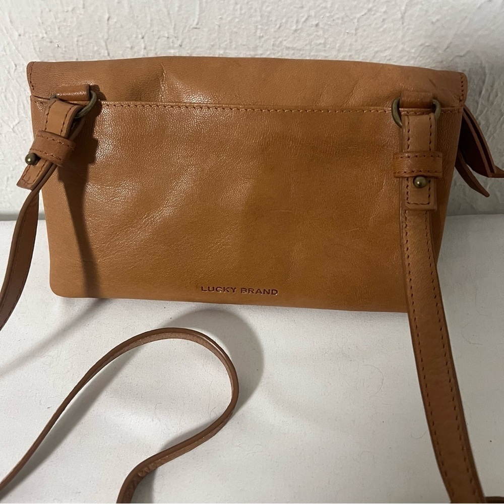 Lucky Brand Women’s Brown/Tan Crossbody Bag Snap Closure Adjustable Strap EUC - Picture 4 of 11